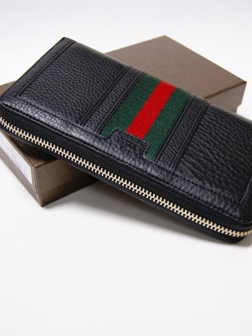Authentic Gucci WEB Bamboo Zip Around Wallet